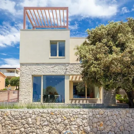 Katja & Hana By Pag Tours