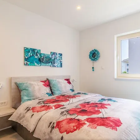 Katja & Hana By Pag Tours Villa