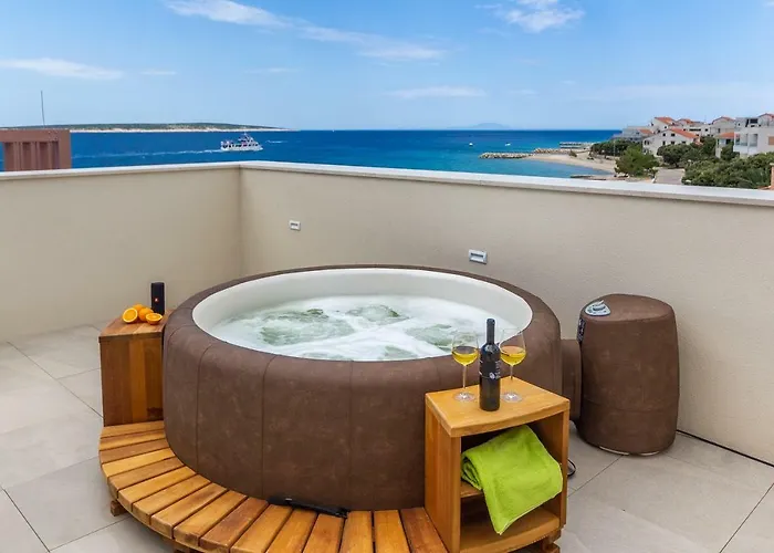 Katja & Hana By Pag Tours וילה קולאן