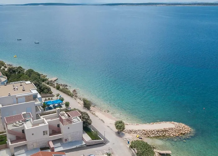 Katja & Hana By Pag Tours וילה