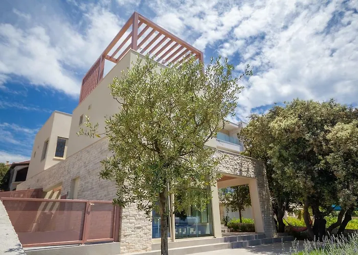 Katja & Hana By Pag Tours וילה