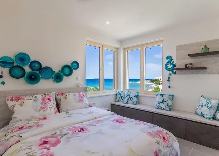 Katja & Hana By Pag Tours וילה קולאן