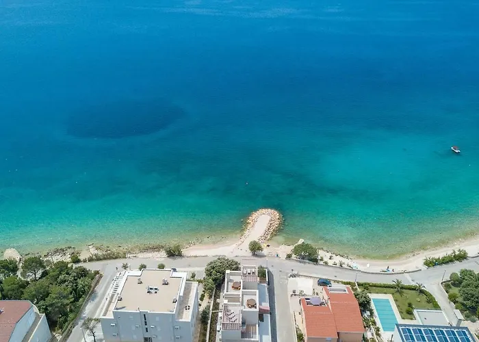 Katja & Hana By Pag Tours * קולאן