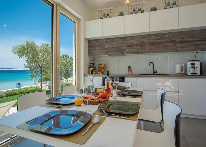 Katja & Hana By Pag Tours