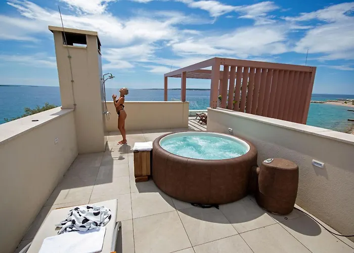 Katja & Hana By Pag Tours Вилла