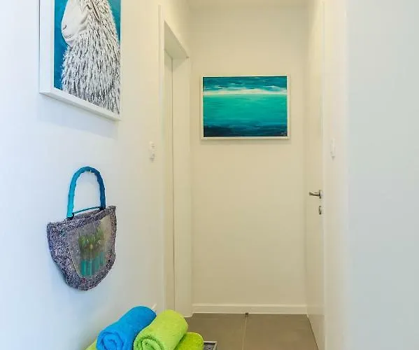 Katja & Hana By Pag Tours *