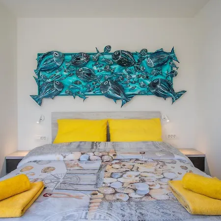 Katja & Hana By Pag Tours * Kolan